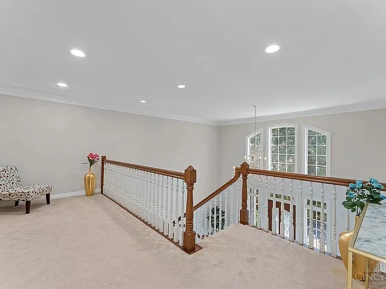 9123 E Kemper Rd — Photo 17