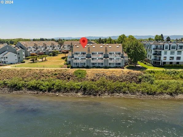 309 N Hayden Bay Dr, Portland, OR 97217