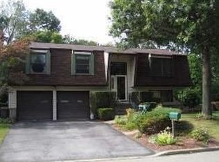 423 Philo St, New Windsor, NY 12553