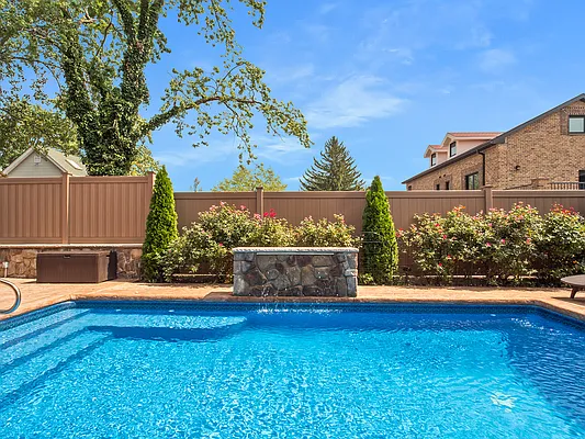 Sold by Casandra Properties Inc. | media 38