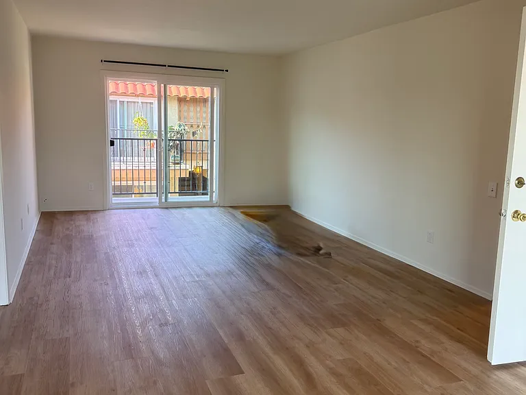 1912 Rockefeller Ln #201 — Photo 4