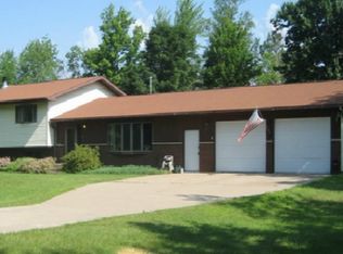 W8620 Becky Ln, Niagara, WI 54151