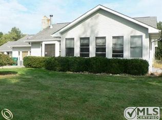 3915 McGinnis Rd, Holly, MI 48442