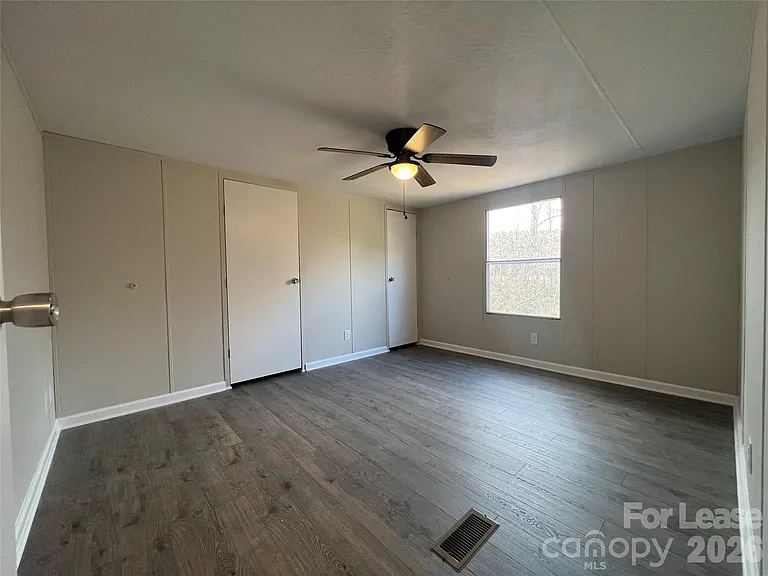 528 Oak Run Ct — Photo 5
