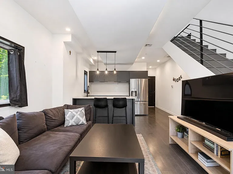 519 N 38th St #2 — Photo 5