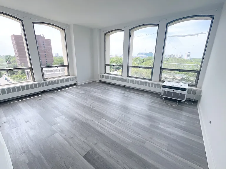 1400 E 55th Pl #802S — Photo 7