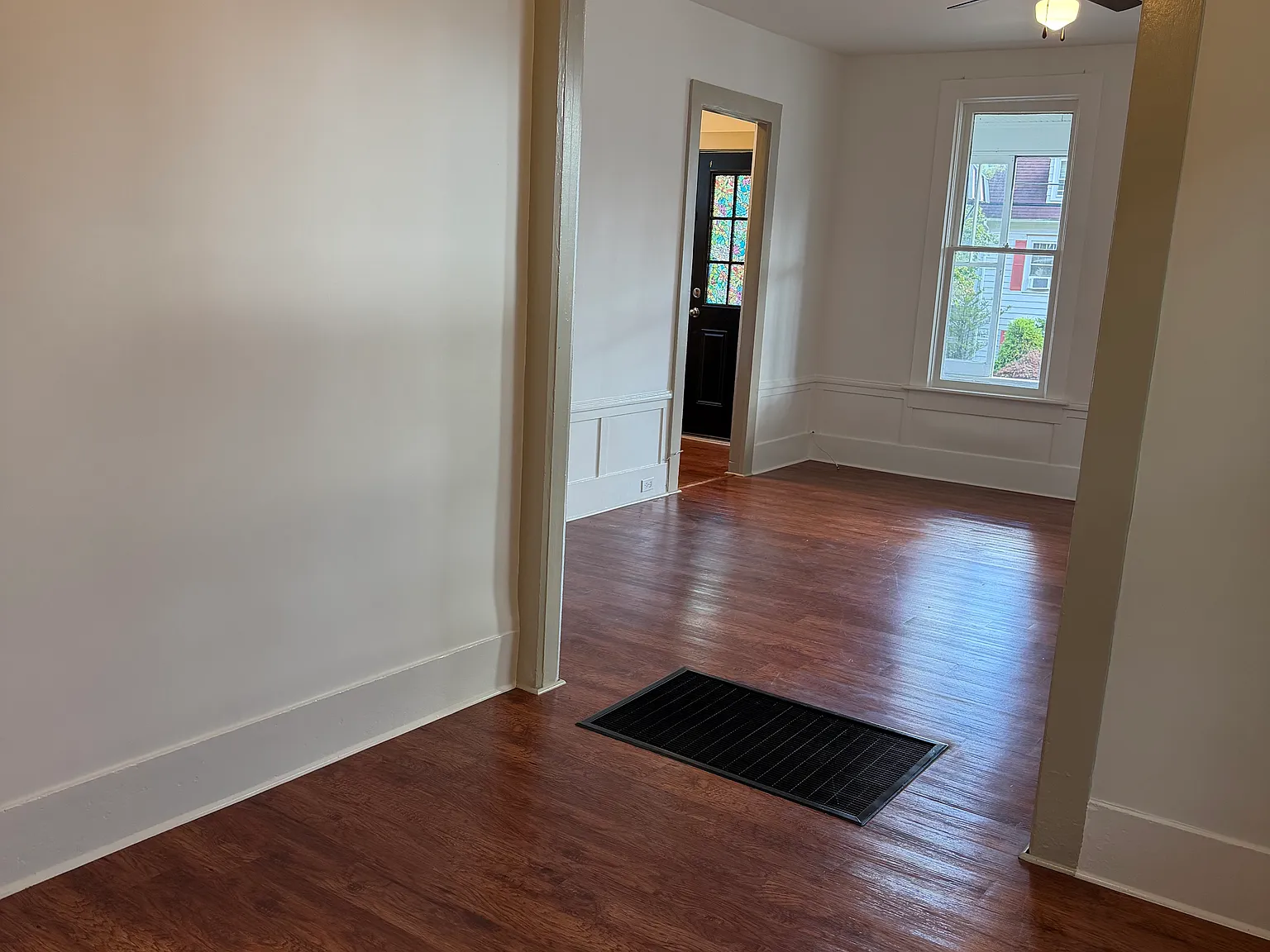 2 bed, 1000 sqft, $1,000 — Photo 2