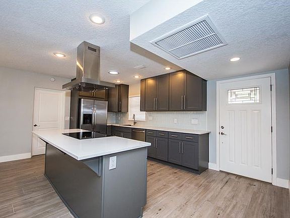 5th image of 1318 Silverstone Ave