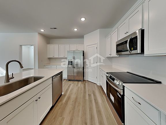 3rd image of 3517 Jefferson Corner Ln