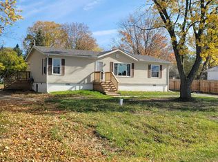 1105 S Meadow Dr, Lennon, MI 48449