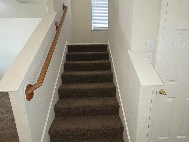 17711 Barton Point Ln — Photo 33