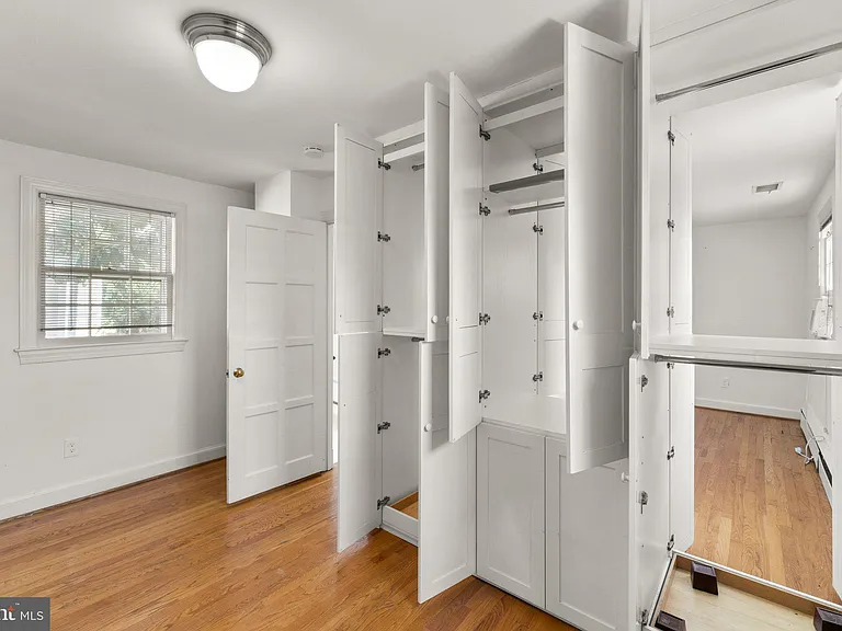3341 Dent Pl NW — Photo 26