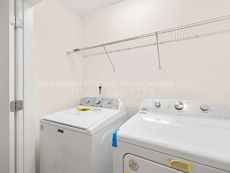 1528 Cedar Tree Dr — Photo 15