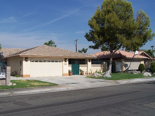 CURB APPEAL!!!!