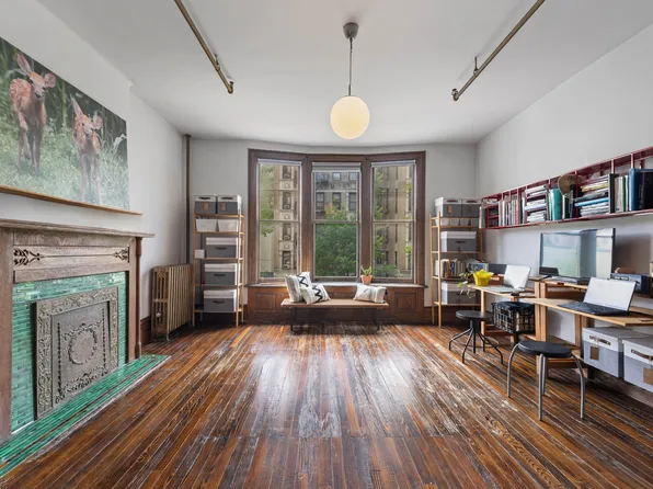 549 West 187th Street image 9 of 31