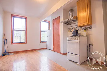 Rented by Nolita Group