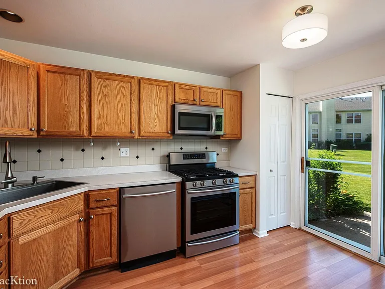 1567 E Citadel Ct — Photo 6