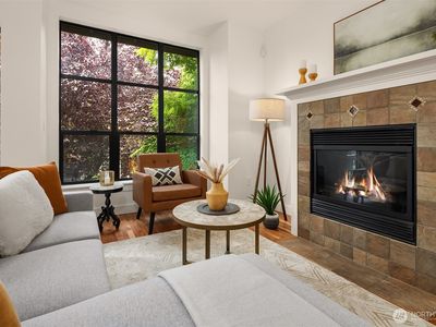 3648 Dayton Avenue N #B, Seattle, WA, 98103