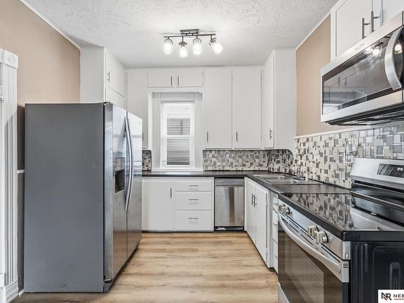 4th image of 924 S 31st St