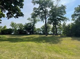 1450 Bracketts Point Rd, Wayzata, MN 55391