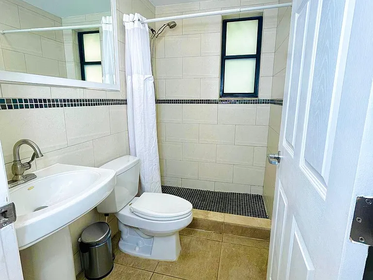 585 NE 66th St #2 — Photo 10