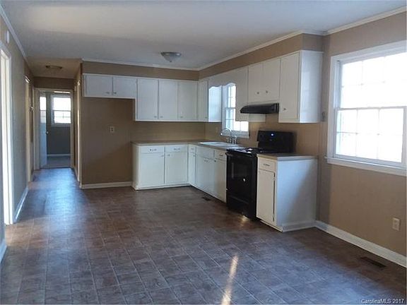 2nd image of 1522 Westdale Ln