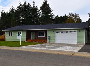 63775 Foghorn Dr, Coos Bay, OR 97420
