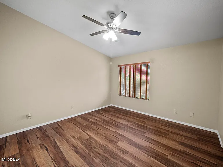 3067 W Country Hill Dr — Photo 23