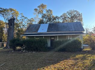 326 Drummond St, Woodruff, SC 29388