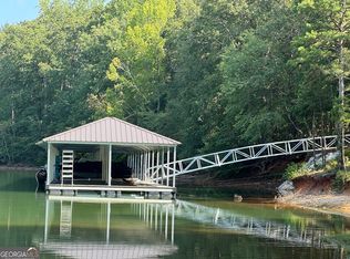 385 Tom Cobb Dr, Hartwell, GA 30643