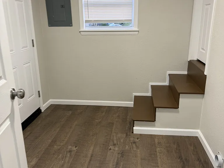 1530 W Lynn St — Photo 7
