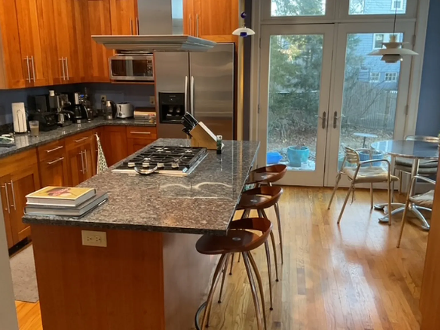 4 bed, 2.5 bath, 2700 sqft, $6,500 — Photo 3