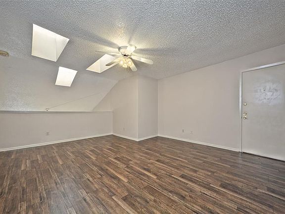 4th image of 10855 Meadowglen Ln APT 1129