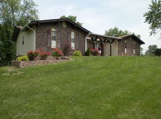 300 Snipes Dr, Saint Charles, MO 63303