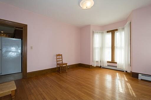 3rd image of 104 Morton St