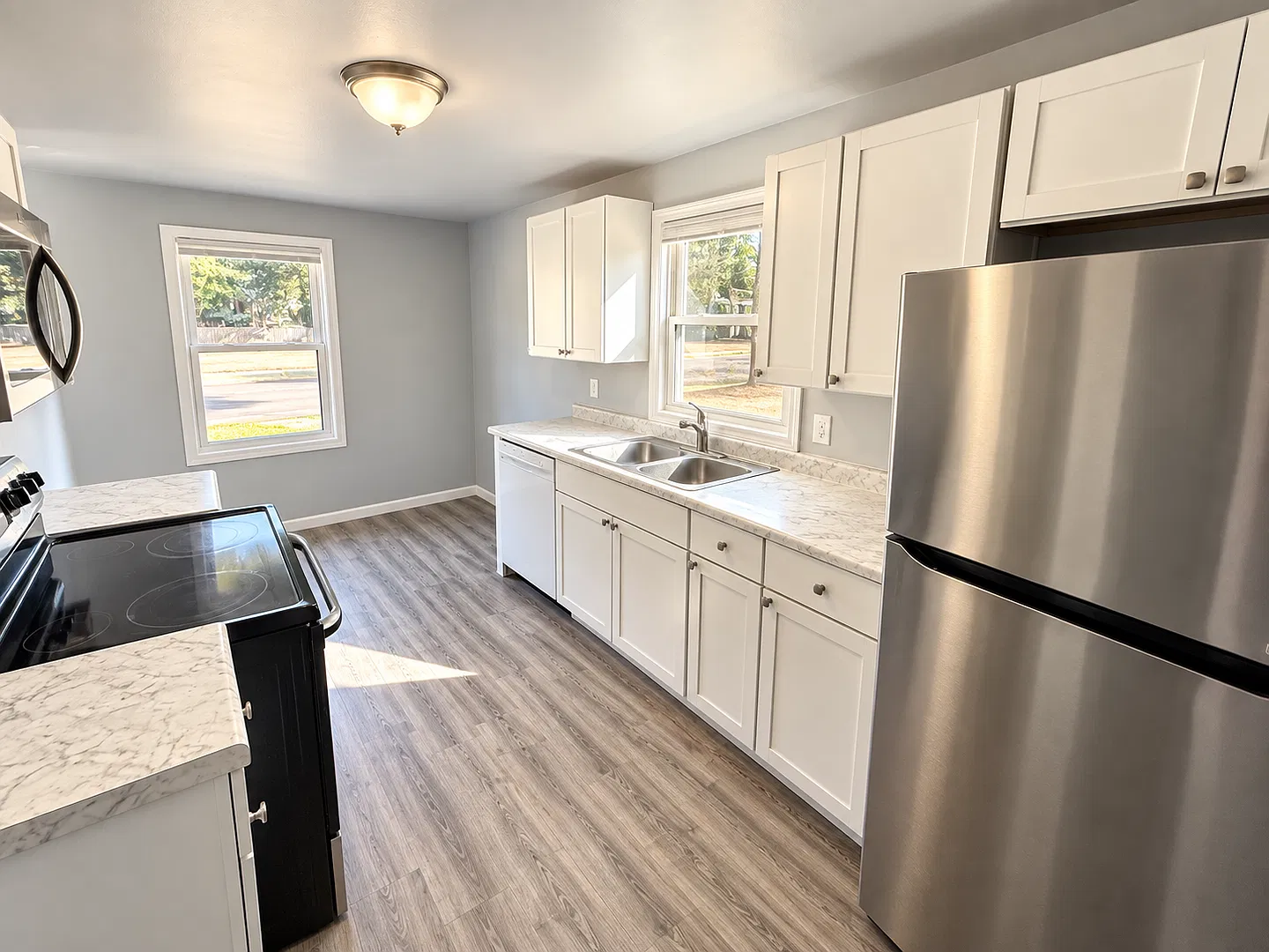 Spacious 4 Bedroom House in Prime Sioux Falls, SD Location! — Photo 4