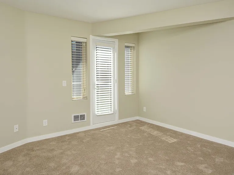 2111 Westlake Ave N #201 — Photo 15
