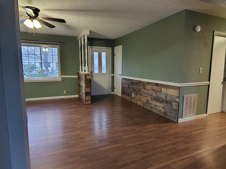1208 Scott Dr — Photo 7