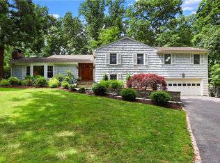 9 Dundee Rd, Stamford, CT 06903