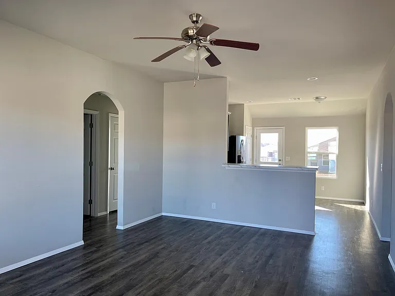 10242 E Larry St — Photo 3