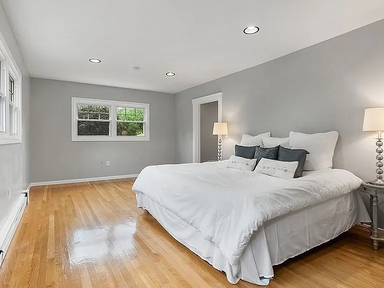 212 W Plain St #B — Photo 11