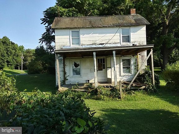 3rd image of 461 Jewell Rd