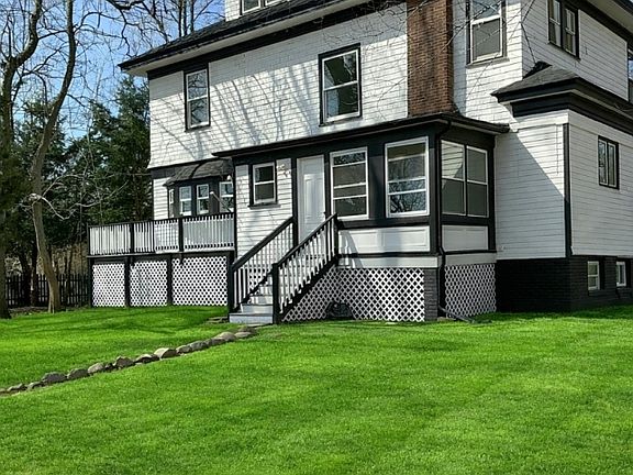 3rd image of 60 Stanley Rd