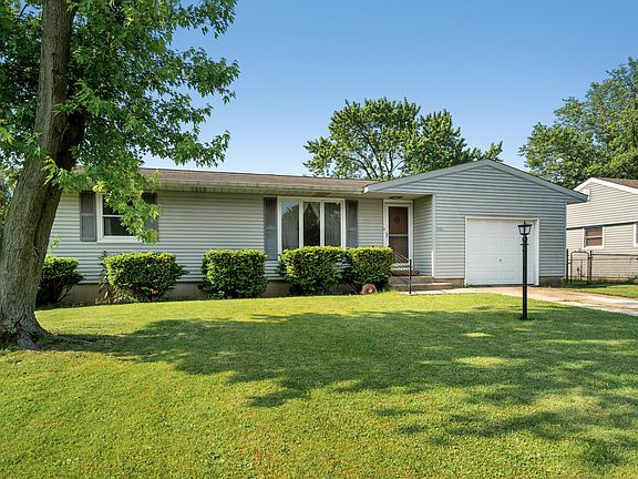 2nd image of 3321 W 77th Pl