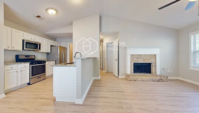 141 Greystone Cir — Photo 5