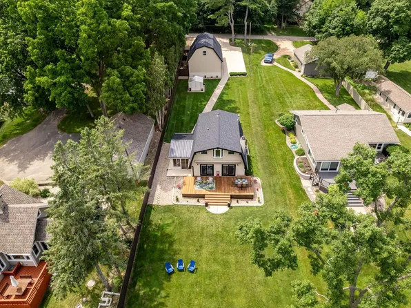 10086 N Bigalow Ln, Edgerton, WI 53534