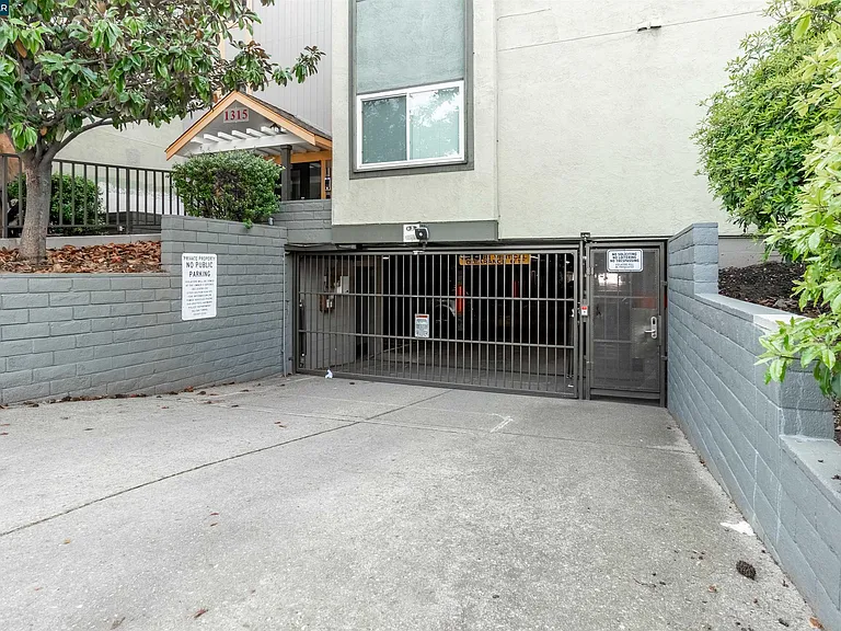 1315 A St #206 — Photo 32