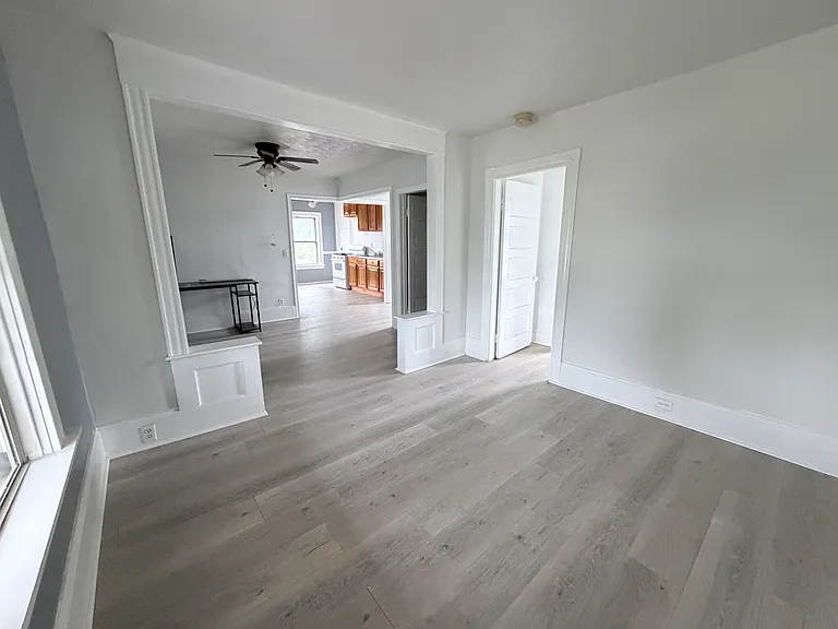 118 Chaplin St #3 — Photo 12