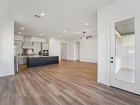 3rd image of 13136 Soaring Forest Dr