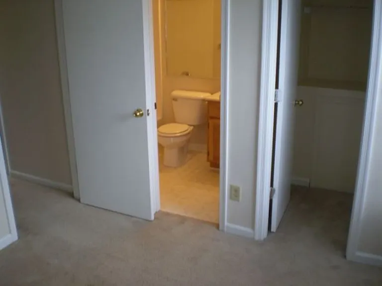 12716 Daybreak Cir — Photo 11